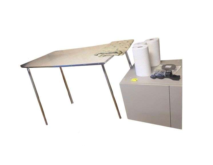 5' W/Table - Metal Storage Cabinet 24x20x24" image