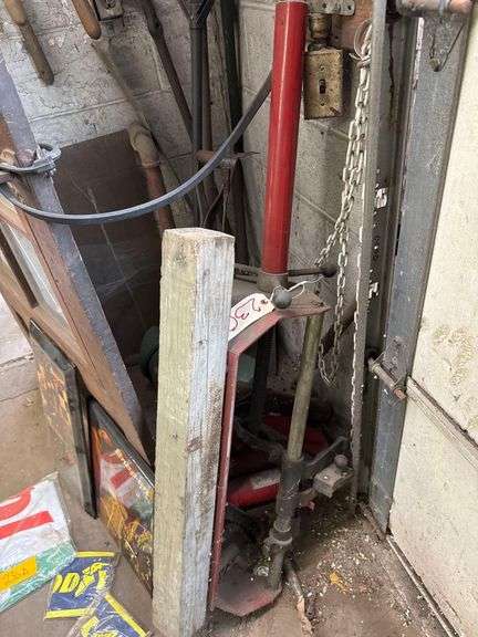 Strut Spring Compressor image