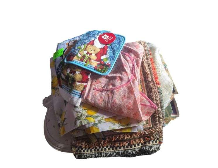 Pot Holder- Place Mats- Apron - Rugs image