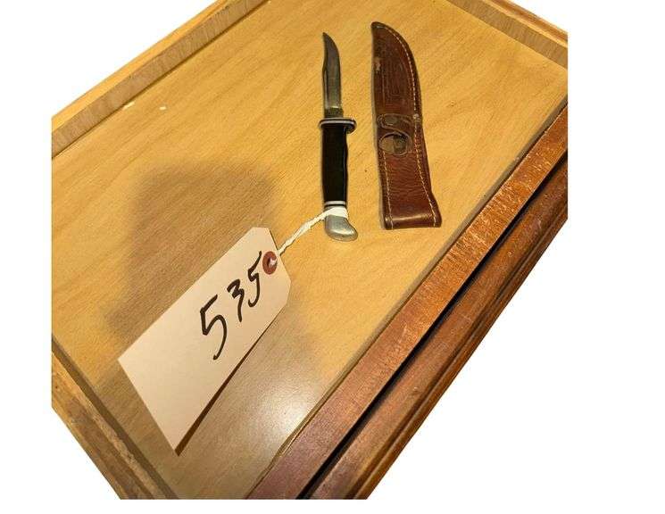 Buck 102 Hunting Knife With Sheath image