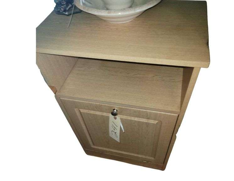 Stand 30x20x12.5in image