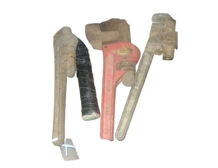 Wrenches image