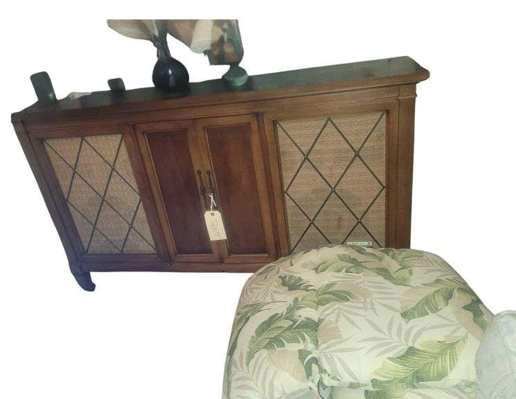 Vintage 5ft Wide Stereo image