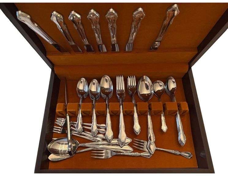 Sterless "Marie Antoinette" Flatware Set image