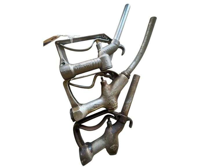 3 Pump Nozzles image