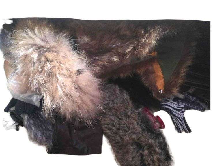Furs Pieces - Gloves image