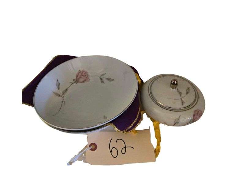 Mikasa Fine China Primrose Bowls and Sugar Bowl. image