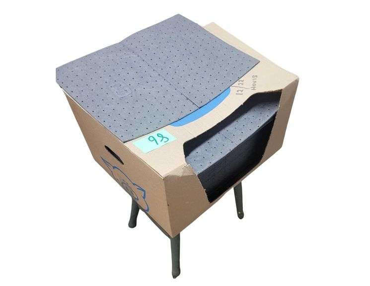 Pig Absorbent Pads- Stool image