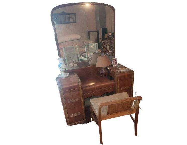 Antique 4 Drawer Vanity image