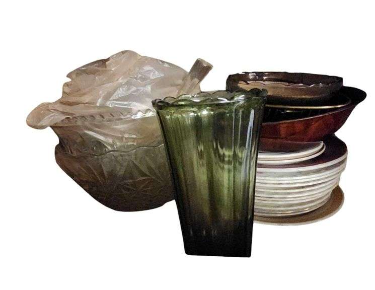 Pyrex Dishes - Plates - Bowls image