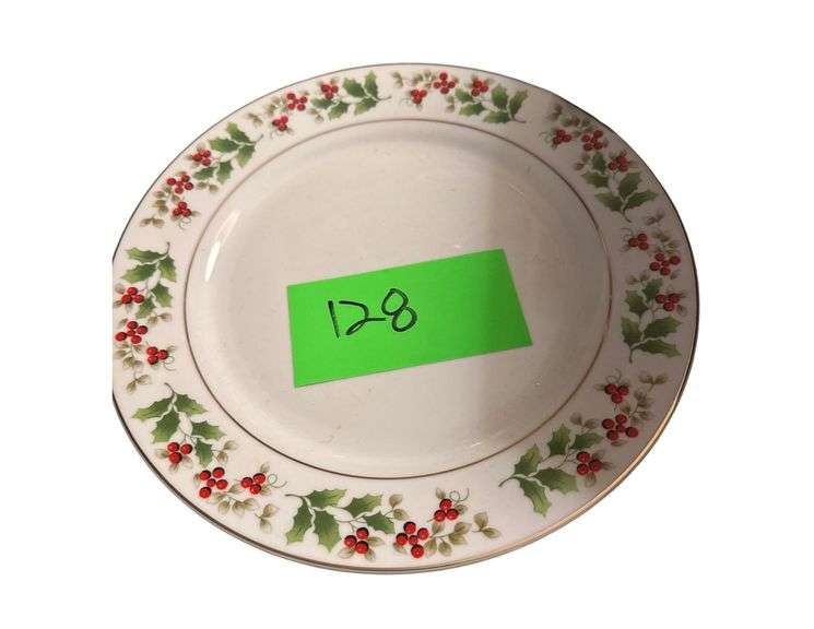 Set of Royal Norfolk Christmas Plates image