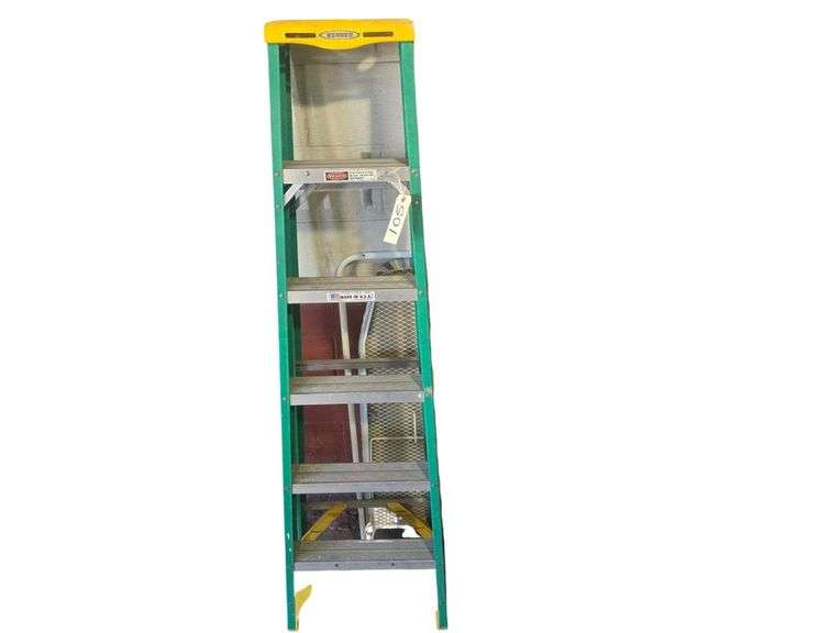 6' Step Ladder image