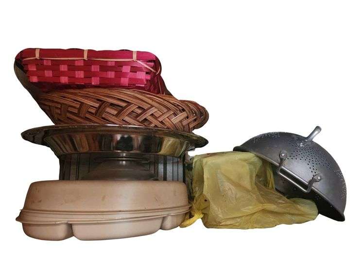 Basket - Tupperware Storage - Colander - Pasta Maker image
