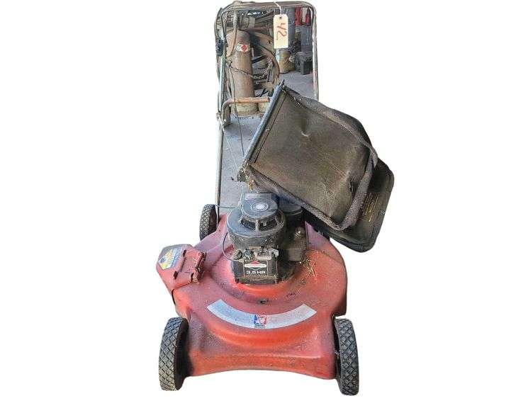 Briggs & Stratton 3.5HP Lawnmower image