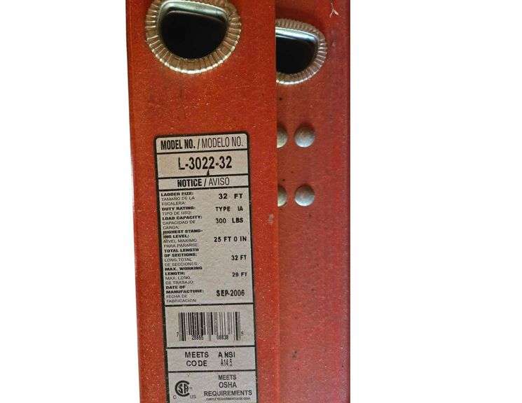 Red Louisville Extension Ladder 32 ft image