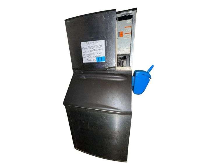 Manitowoc Commercial Ice Maker - Model SY0454A - 1PH - 31" x 33" x 72" image