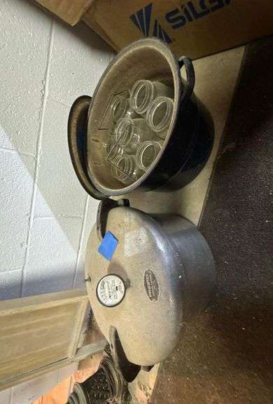 Presto Pressure Cooker / Canner - Enamel Canning Pot image