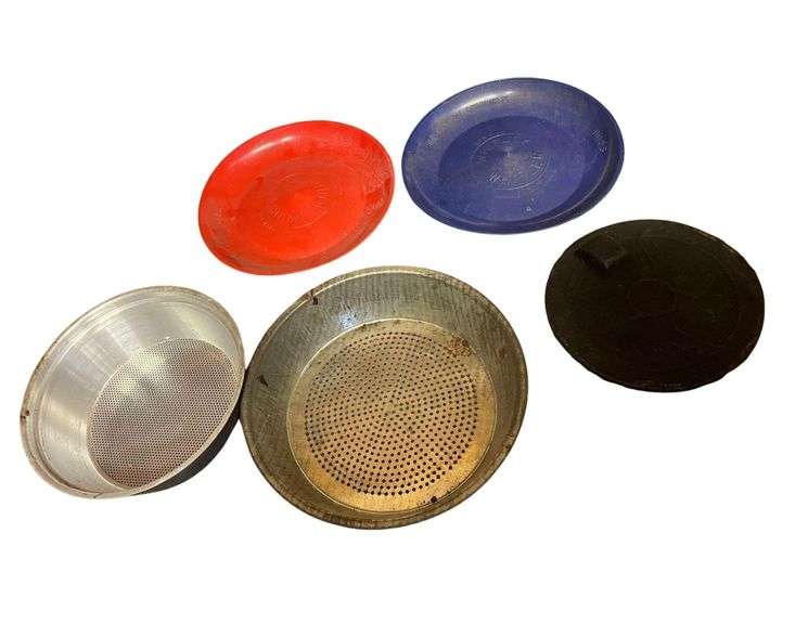 2 Very Vintage Whirley Whirlers , 2 Metal Strainers , 8.5 and 10 Inches Wide image