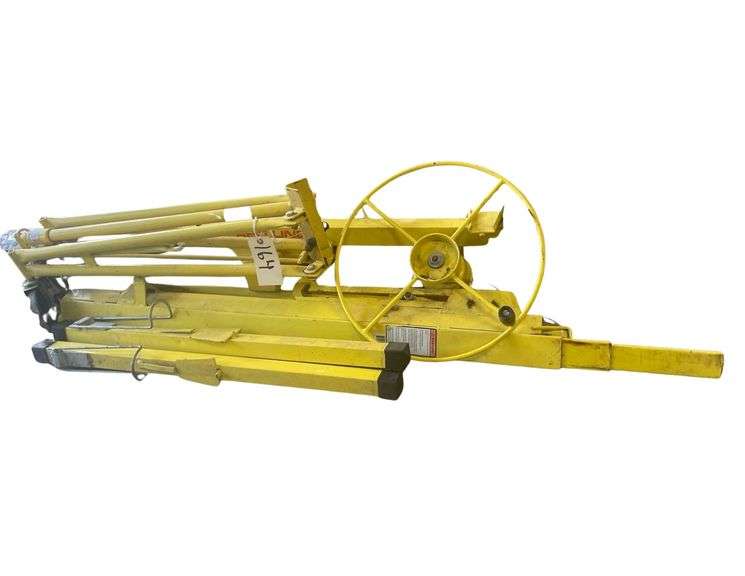 Red Line Dry Wall Lift Machine image