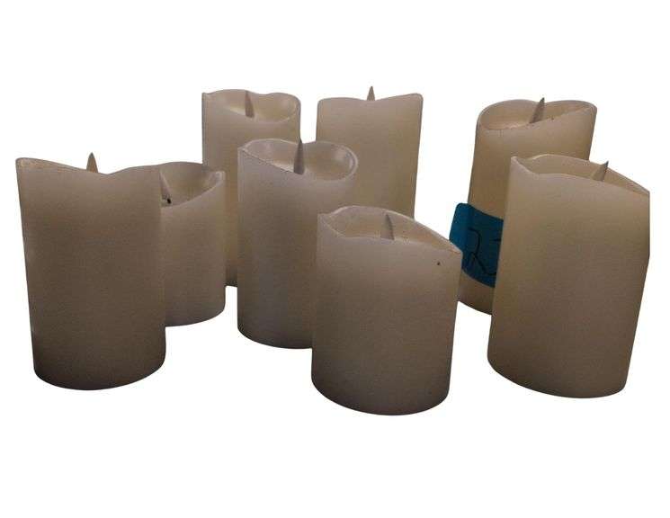 8 Electric Candles w/ Remote image