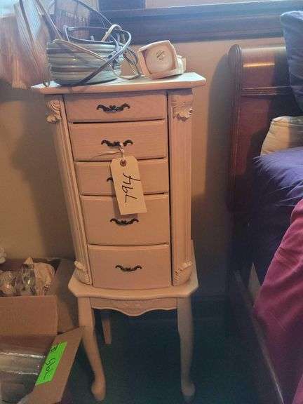 Jewelry Dresser 30" image