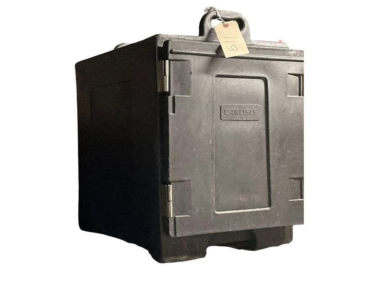 A Carlisle Plastic Keep Warm Box for Delivered Food Items 25x17x22 Inches image