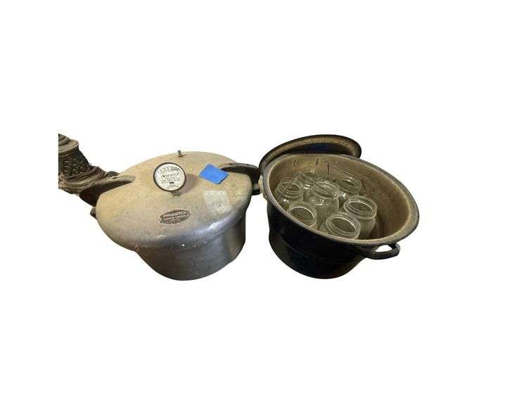 Presto Pressure Cooker / Canner - Enamel Canning Pot image