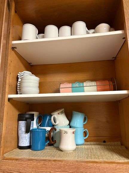 Contents of Cabinet - Mugs - Small Dishes image