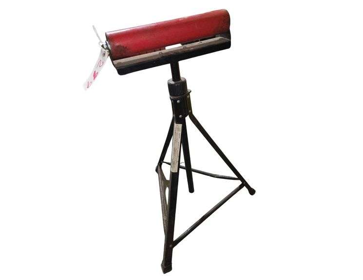 Adjuatable Tripod Roller Stand image