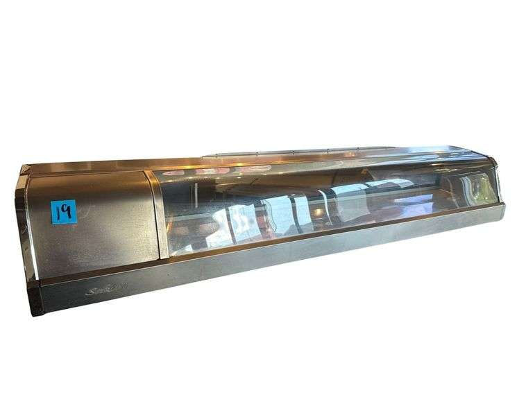 Sakura Refrigerated Sushi Display Case - 115V - 71" image