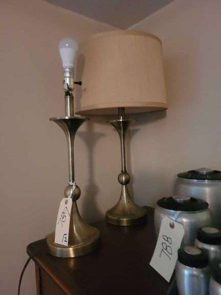 Vintage Lamps 20" image
