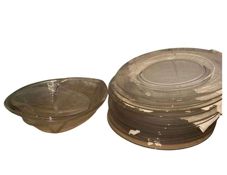 Anchor Hocking Clear Platers - Safe Bake Heart Shaped Baking Dish- Glass Lid image