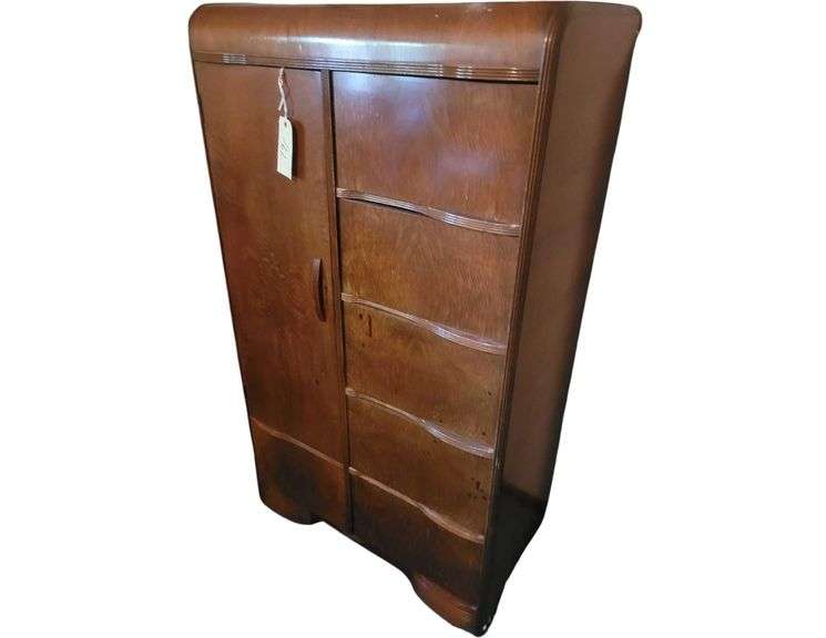 Waterfalls Style Vintage 60"Dresser image