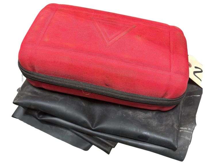 Fender Cover - Auto Emergency Kit image