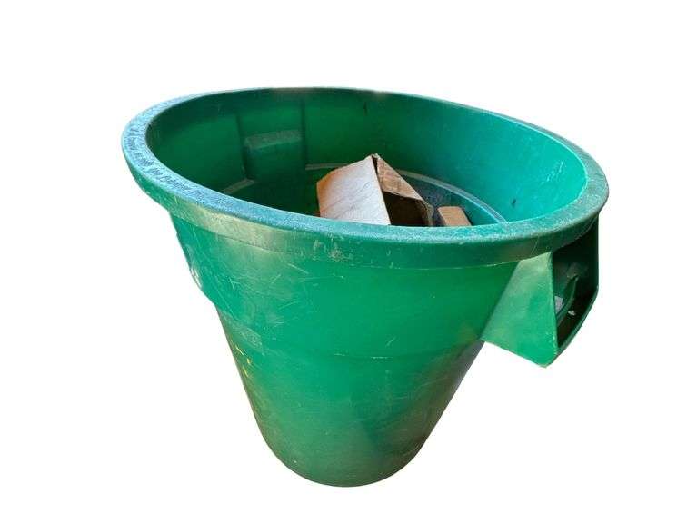 Trash Receptacle- Bucket - Freeze 12 image