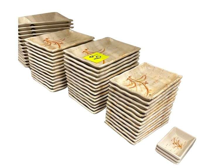 TARHONG/YAHNG TUHNG Melamine Plates image