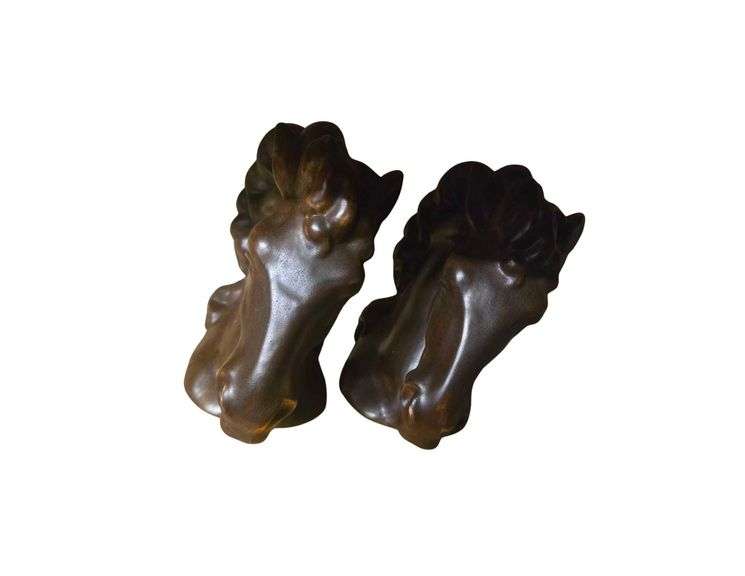 Plaster Horse Head Decoration image