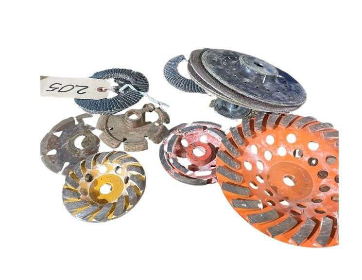 Many Angle grinder Attachments 7" and 4" Metal Grinding ,Sanding Pads 7" and 4" image