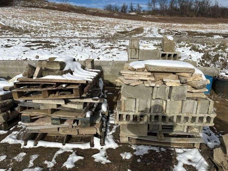 4 Pallets of Pavers & Cinderblock image