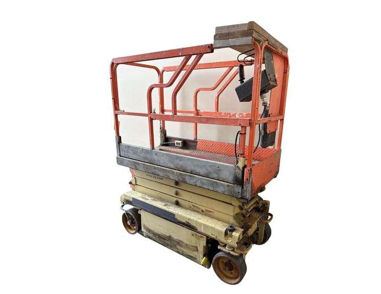 JLG 1932-E2 Scissor Lift - 19ft Platform Height - 500lb Capacity image