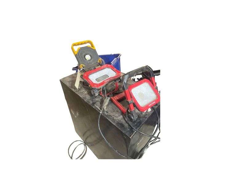 3 Work Lights Craftsman, Snap-On,Along with a Intertek image