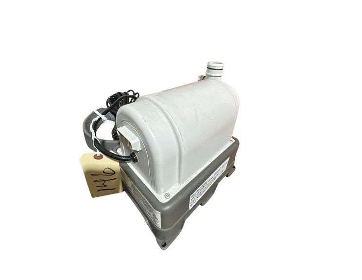 Polygroup Pool Pump - Model CP200-S - 0.48hp image
