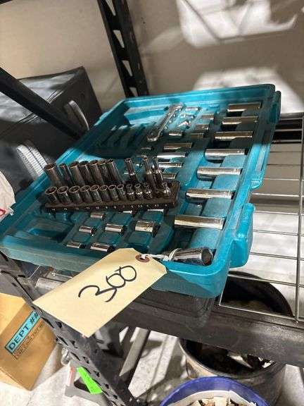 Makita Mechanics Tool Set & Assorted Sockets image