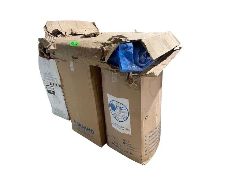 3 Solar Blankets 12x24 ft. A 18x34 fr. and a 16x32 ft. Oval image