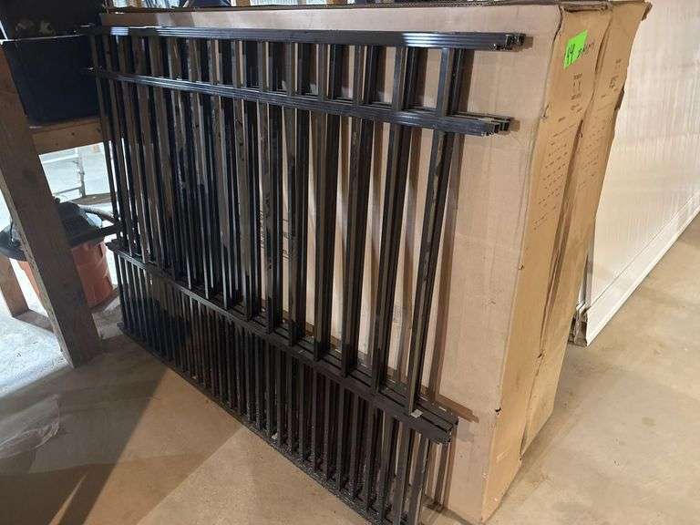 23pc Fence Panels & 15 Posts image