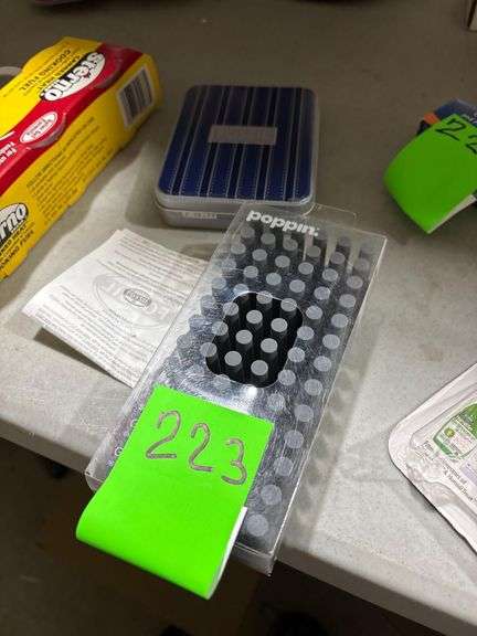 Poppin. Grip Grass, Fossil Slim Card Case in Case image