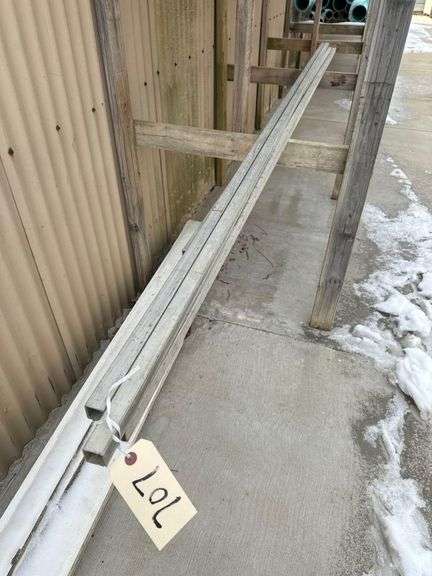 5 Aluminum Square Tubes - 9'-11' image