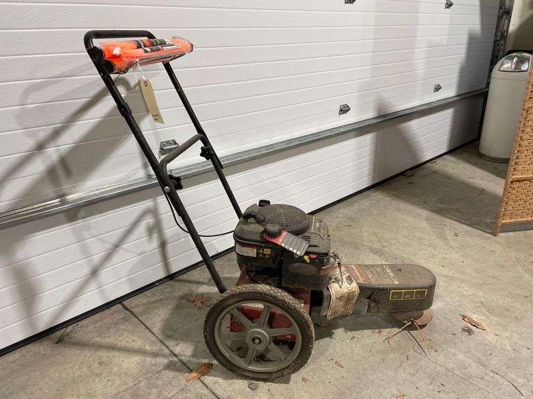 Commercial Briggs & Stratton Swisher Trim-n-Mow Series 675 (190cc) image