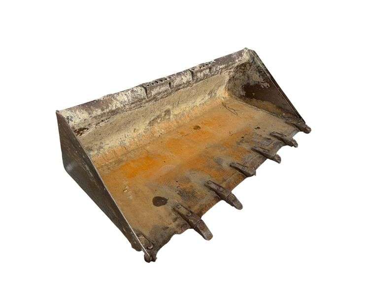 Bobcat Skid Steer Bucket - 67in - with Teeth image