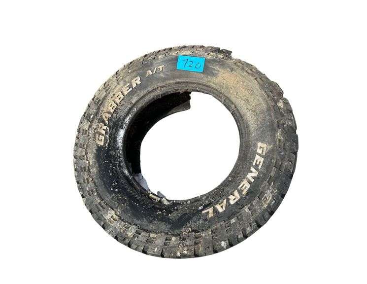 General Grabber A/T X Tire - LT285/70 R17 image